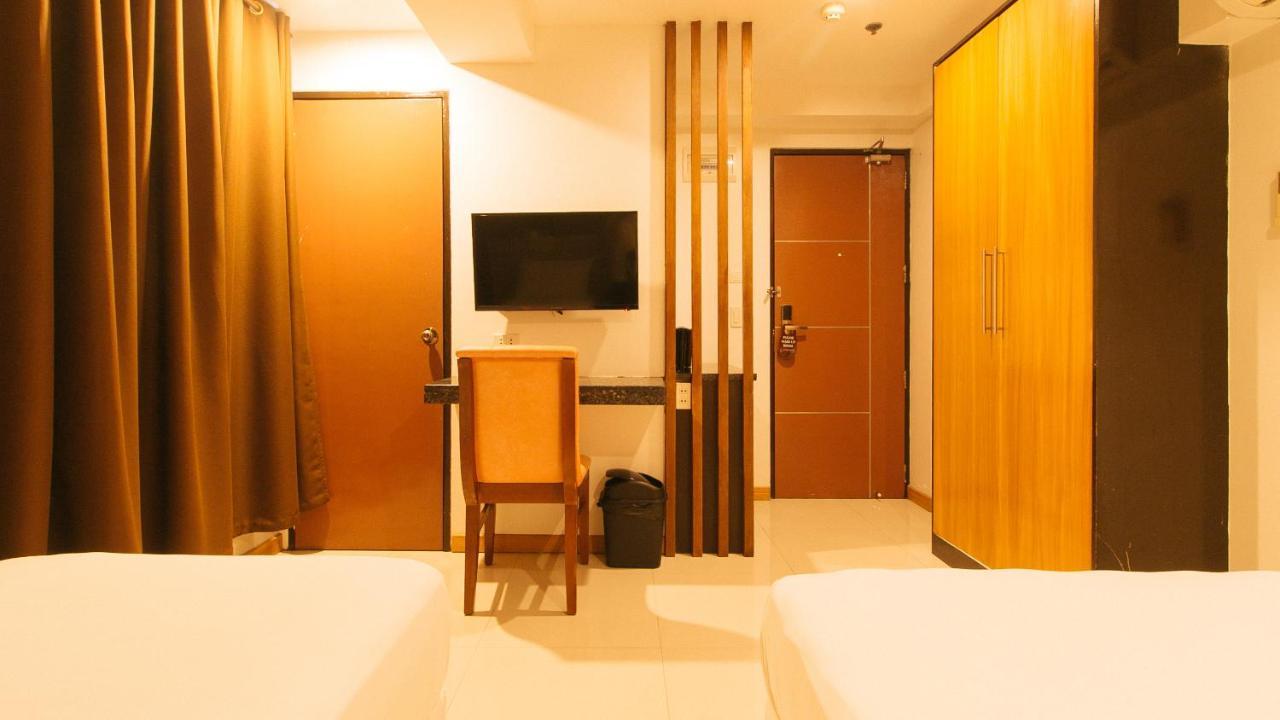 Guijo Suites Makati Makati City Exterior photo